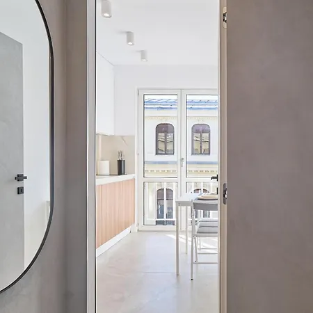 Chanttal Luxury - Academy Apartment Bukarest