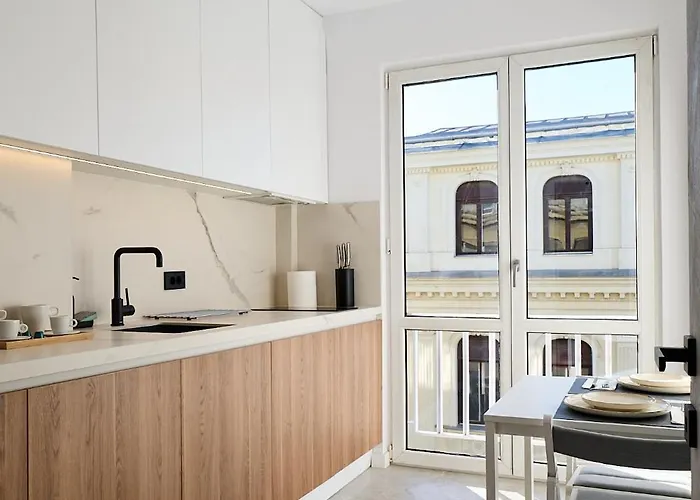 Chanttal Luxury - Academy Bukarest