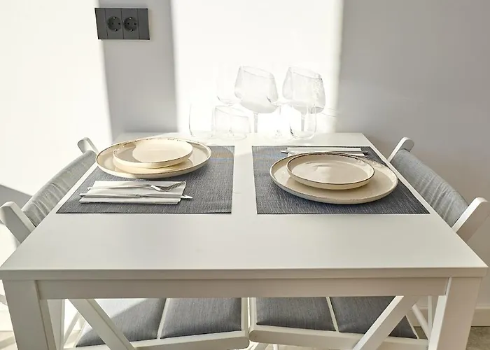 Chanttal Luxury - Academy Apartment