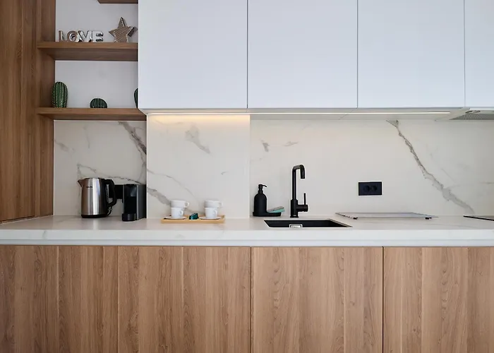 Chanttal Luxury - Academy بوخارست