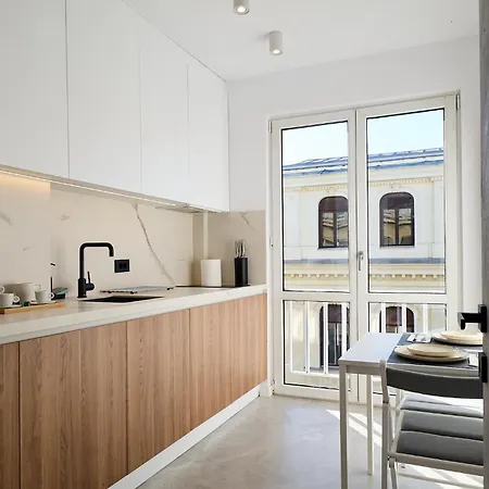 Chanttal Luxury - Academy Bukareszt